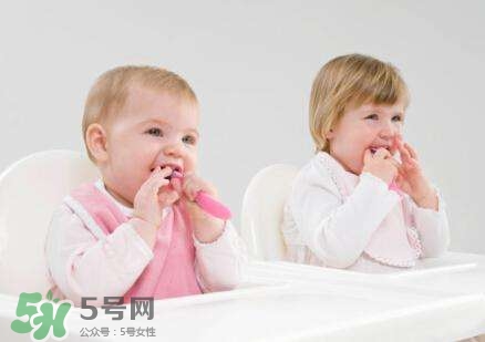 和寶寶同房睡還能過性生活嗎？有孩子之后怎么過性生活？