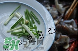 香辣蟹怎么做最好吃？香辣蟹怎么處理螃蟹？