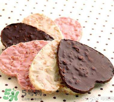 生孩子時吃什么易助產(chǎn)？生孩子時吃巧克力