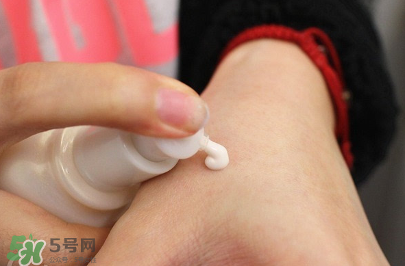雪花秀妝前乳好用嗎？雪花秀妝前乳要卸妝嗎？