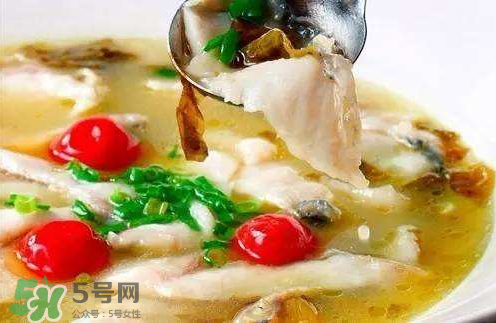 酸菜魚可以放什么配菜？酸菜魚放什么菜好吃？