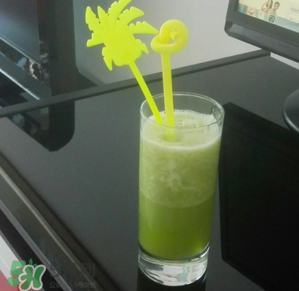 芹菜和什么榨汁好喝？芹菜榨汁需要煮熟嗎？