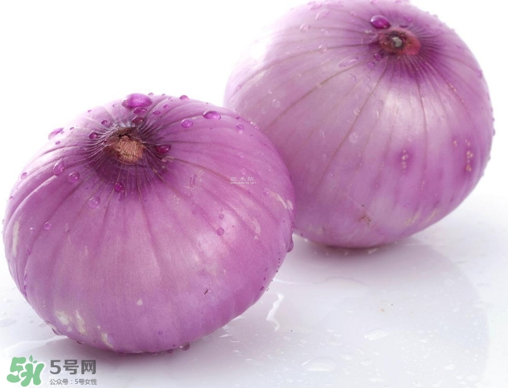 洋蔥汁能黑發(fā)嗎？洋蔥汁擦頭發(fā)能生發(fā)嗎？