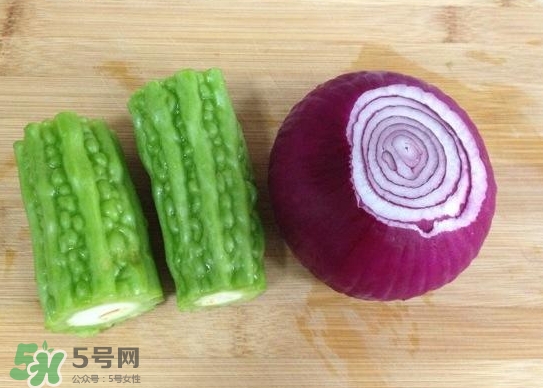 洋蔥汁能黑發(fā)嗎？洋蔥汁擦頭發(fā)能生發(fā)嗎？