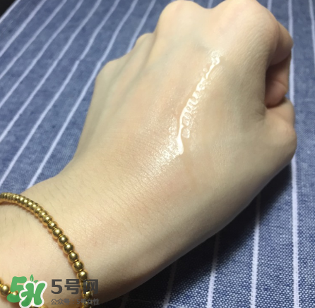 雪花秀潤(rùn)燥精華適合什么膚質(zhì)？