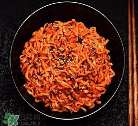 國(guó)產(chǎn)火雞面和韓國(guó)的味道一樣嗎？國(guó)產(chǎn)火雞面和韓國(guó)有什么區(qū)別？