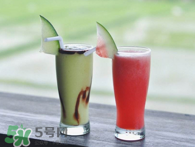 牛油果果汁可以放多久？牛油果果汁隔夜了還能吃嗎？