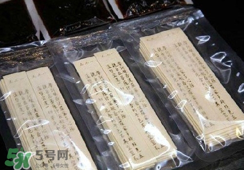 詩經(jīng)面條怎么印上去的？經(jīng)書面條字如何打印