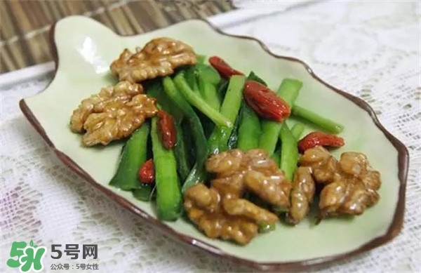 新鮮核桃怎么吃？新鮮核桃怎么給寶寶吃？