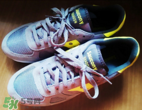 saucony一般多少錢(qián)？索康尼和亞瑟士哪個(gè)好？