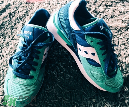 saucony一般多少錢(qián)？索康尼和亞瑟士哪個(gè)好？