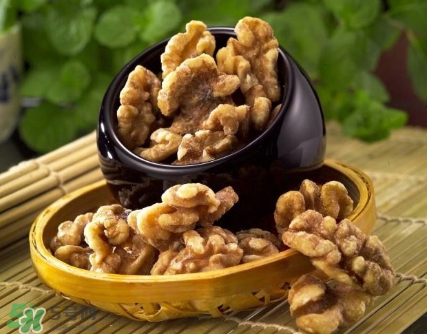 核桃磨成粉還有營養(yǎng)嗎？核桃粉和核桃哪個更好？