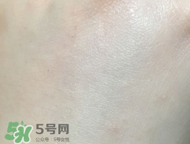 阿芙素顏霜要卸妝嗎？