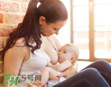 寶寶突然不吃母乳了怎么回事？寶寶不吃母乳是為什么？