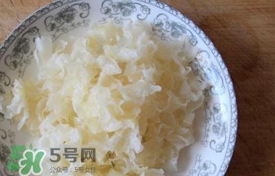 雪蛤能和銀耳一起燉嗎？雪蛤銀耳羹怎么做？