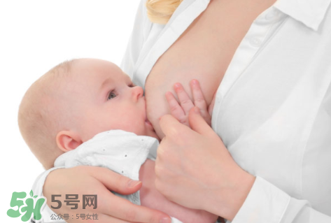 母乳寶寶一天大便幾次正常？母乳寶寶排便情況介紹