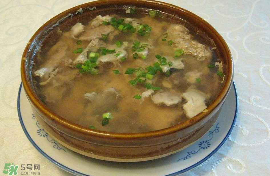 營養(yǎng)在湯里還是肉里？煲湯小訣竅