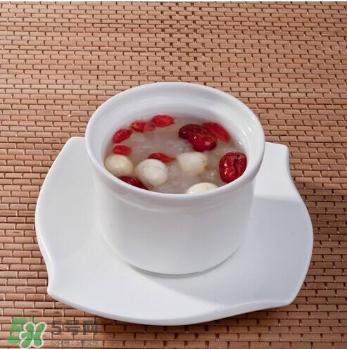 坐月子能吃雪蛤嗎？產(chǎn)婦吃雪蛤有什么好處？