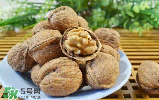 核桃的營(yíng)養(yǎng)價(jià)值是什么？核桃的營(yíng)養(yǎng)成分