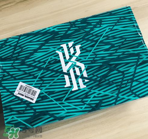 nike kyrie3 mamba mentality怎么樣？歐文3李小龍配色開箱測評(píng)