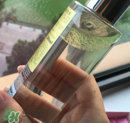 香邂格蕾古法凝光醋萃爽膚水怎么用？