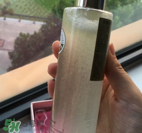 香邂格蕾古法凝光醋萃爽膚水怎么用？