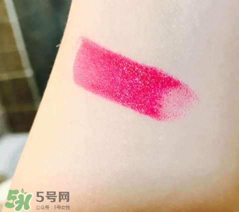 蘭蔻菁純唇膏小紅色是什么顏色？蘭蔻小紅色好看嗎