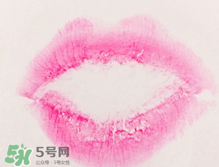 蘭蔻菁純唇膏小紅色是什么顏色？蘭蔻小紅色好看嗎