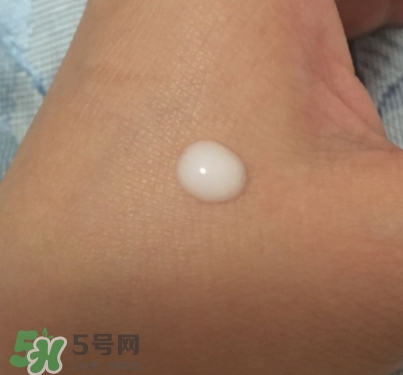 olay小臉精華怎么用？olay玉蘭油臻粹小臉精華使用心得