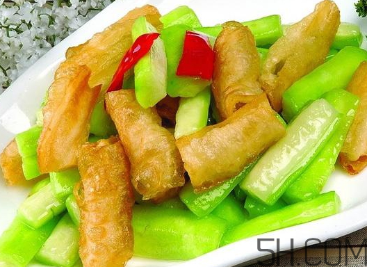 油條和什么炒好吃？油條可以炒什么菜？