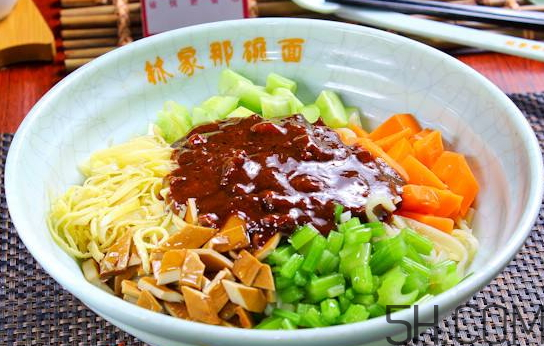 炸醬面用什么醬好？炸醬面可以用甜面醬嗎？