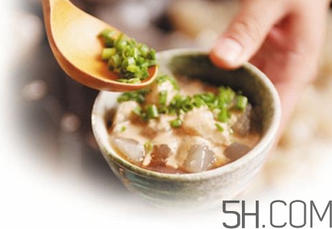燜子是涼粉嗎？燜子是用什么做的？