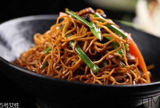 炒面為什么會粘鍋？炒面怎么不粘鍋？