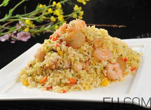 蛋炒飯?jiān)趺闯吹囊涣Ａ＃?炒飯如何粒粒分明？