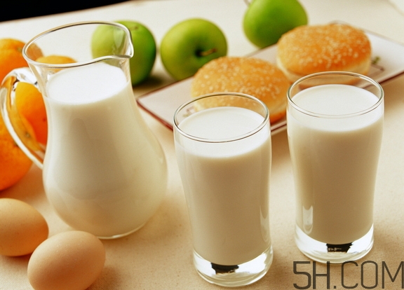 牛奶什么時(shí)候喝好？牛奶什么樣的好？