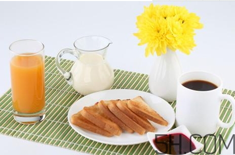 袋裝牛奶和盒裝牛奶哪個(gè)更有營養(yǎng)？
