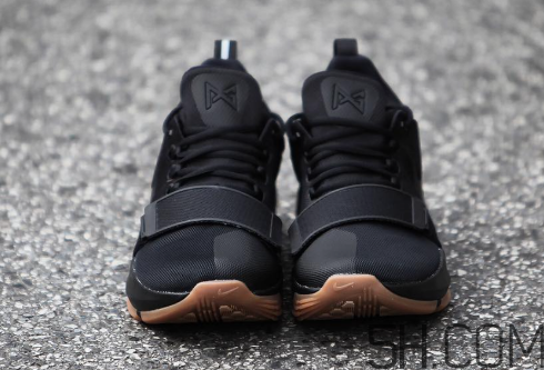 nike pg 1黑色生膠大底發(fā)售時間_實物什么樣？