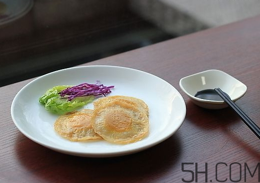 荷包蛋是煮的還是煎的？煎雞蛋還是煮雞蛋好？