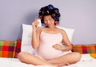 孕婦奶粉和鈣片可以一起吃嗎？喝孕婦奶粉還需要吃鈣片嗎？