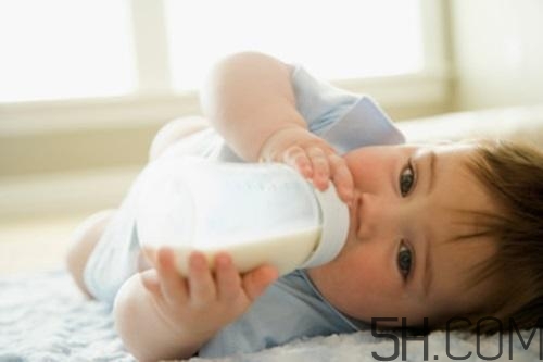 孕婦奶粉和鈣片可以一起吃嗎？喝孕婦奶粉還需要吃鈣片嗎？