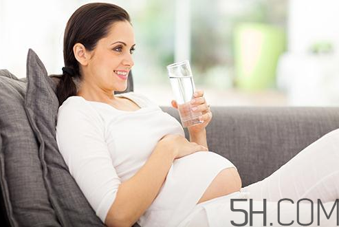 孕婦可以喝隔夜開水嗎？孕婦可以喝隔夜湯嗎？