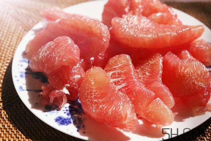 紅心柚子與白肉柚子有什么差別？紅心柚子是轉基因嗎？