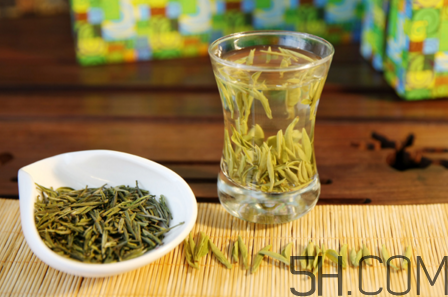 茶葉發(fā)霉是什么樣子？茶葉發(fā)霉怎么鑒別？