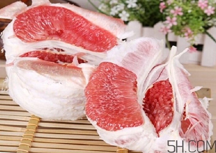 吃紅心柚子有什么好處？紅心柚子的功效與作用