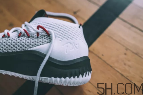 adidas dame 4多少錢？阿迪達(dá)斯利拉德四代上腳效果