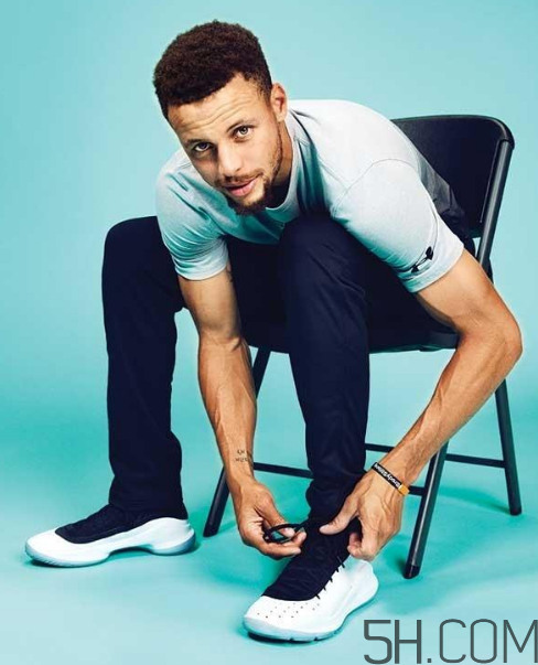 under armour curry 4鞋碼偏小嗎？庫(kù)里第四代戰(zhàn)靴尺碼怎么選？