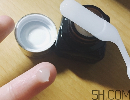 眼霜按摩棒怎么用_眼霜按摩棒使用方法 眼霜按摩棒怎么用_眼霜按摩棒使用方法