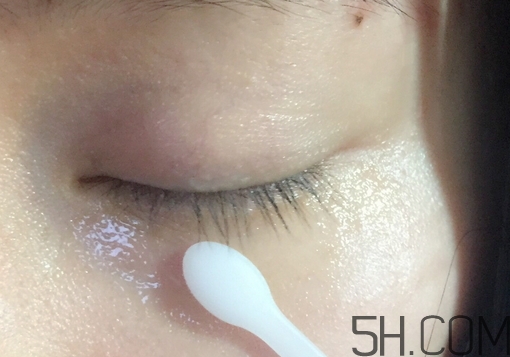 眼霜按摩棒怎么用_眼霜按摩棒使用方法 眼霜按摩棒怎么用_眼霜按摩棒使用方法