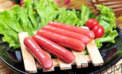 烤腸能用微波爐加熱嗎？烤腸能在微波爐里烤嗎？