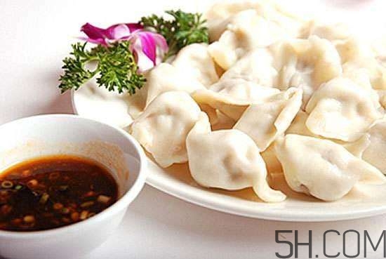 煮餃子開鍋煮皮還是餡？煮餃子蓋不蓋鍋蓋？